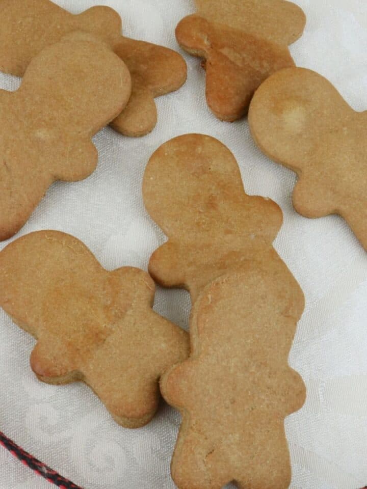 Easy Gingerbread Cookies for Dogs